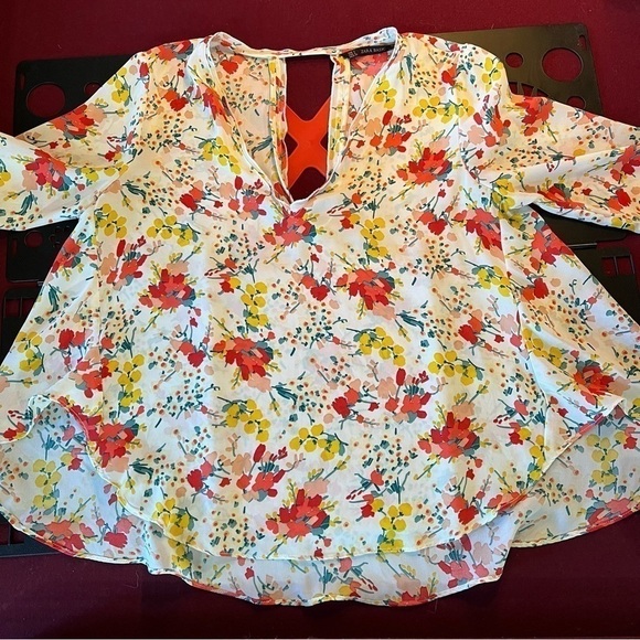 Zara Basic Womens Cream Floral 3/4 Sleeve Blouse, Size Large - Picture 2 of 12